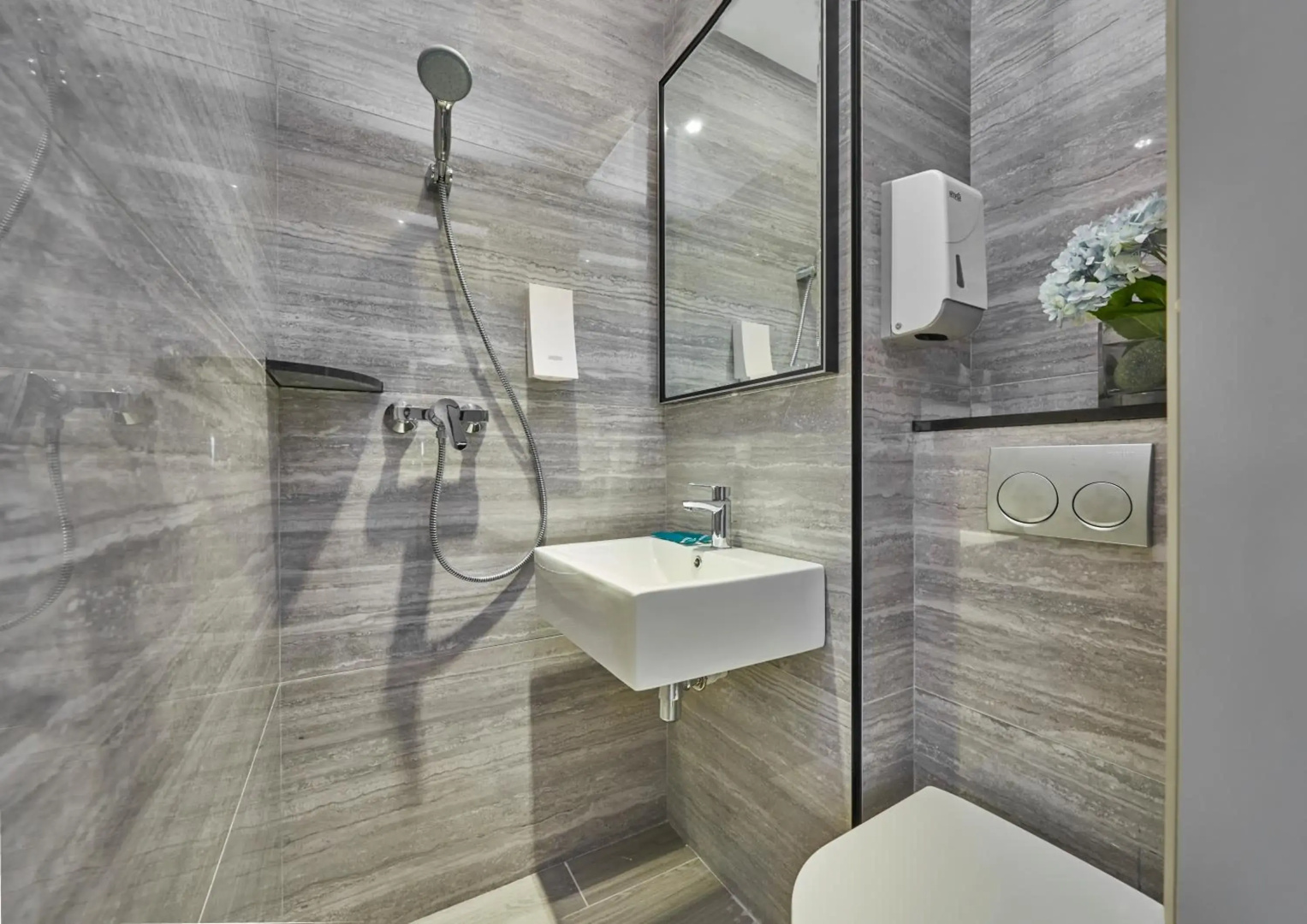 Hotel 81 Orchid