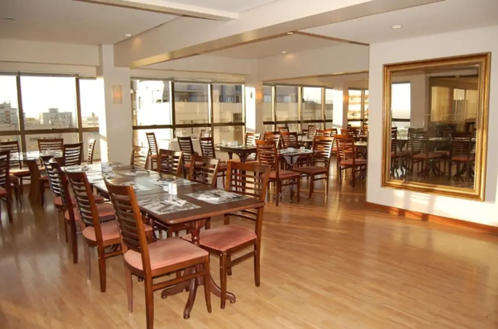 Everest Porto Alegre Hotel