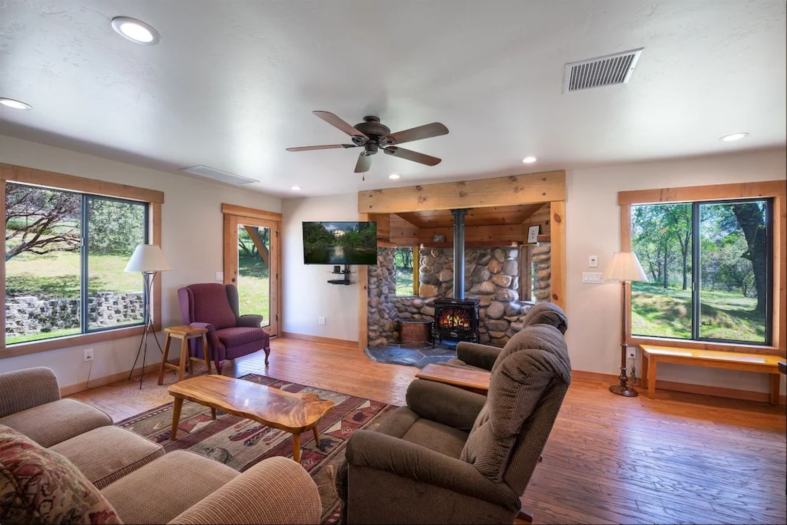 Yosemite Scenic Wonders - Bass Lake Area