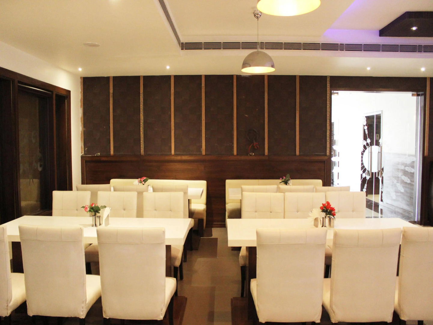 oyo premium TDI mall fatehabad road