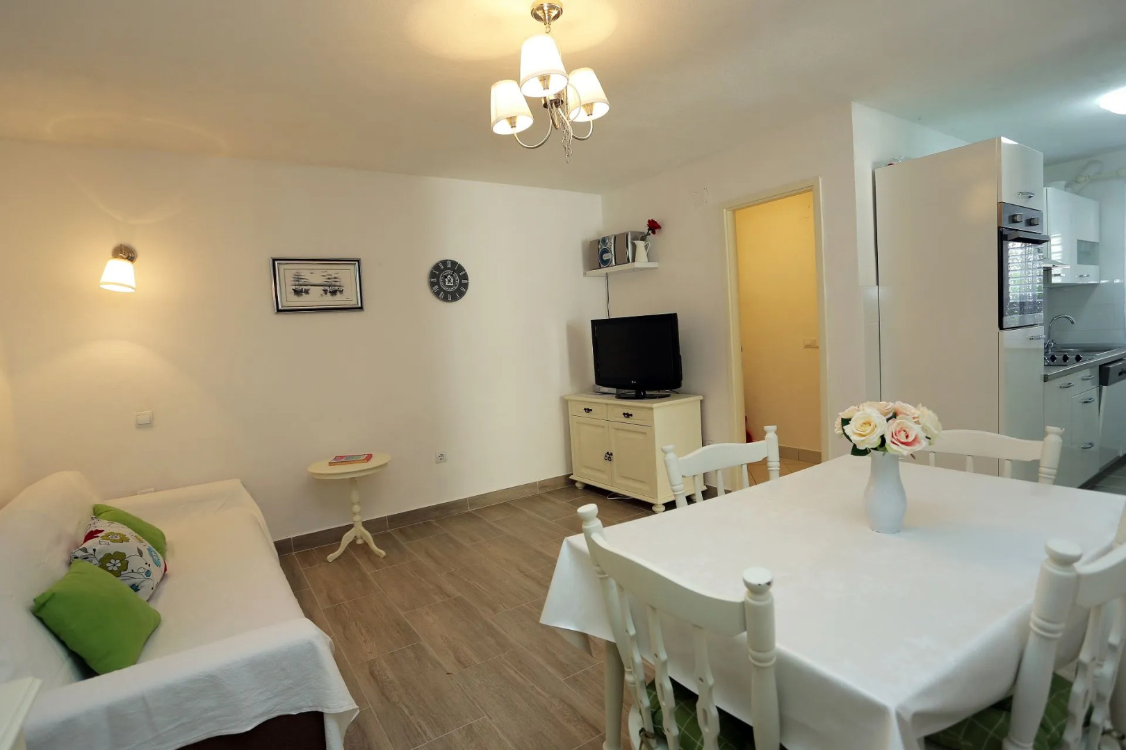 Apartment Ali - modern apartments: A2 Supetar, Island Brac