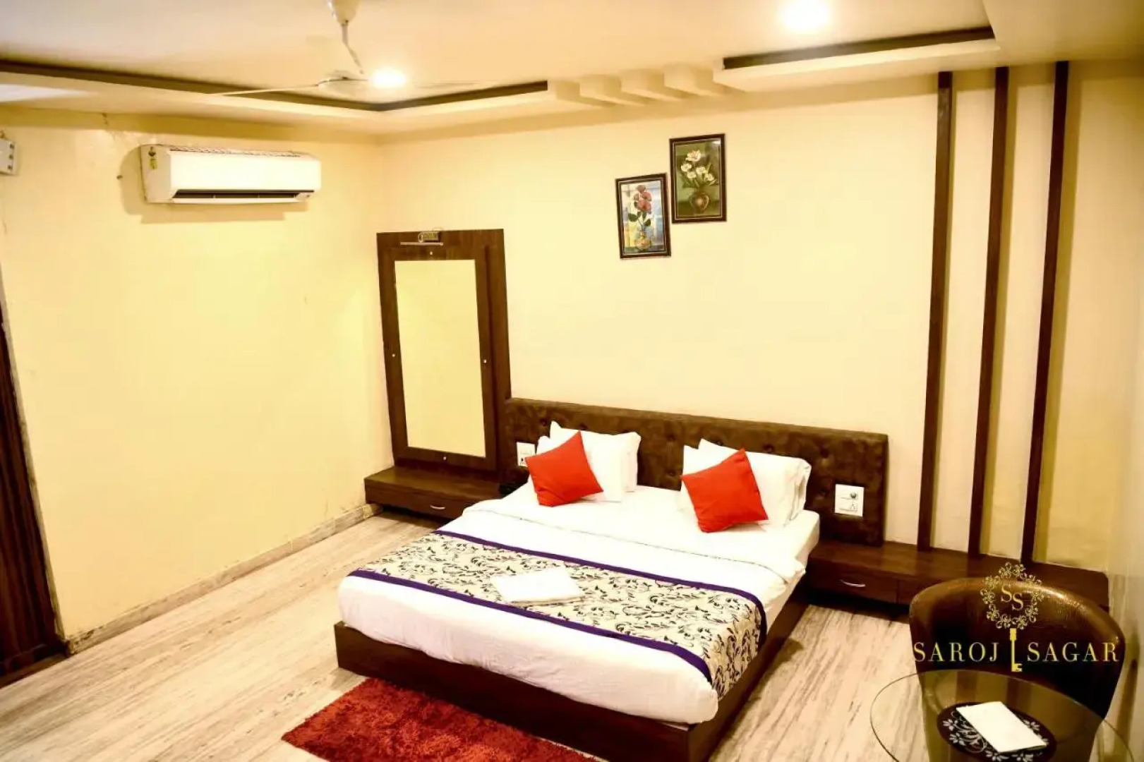 Hotel Saroj Sagar - Sagar