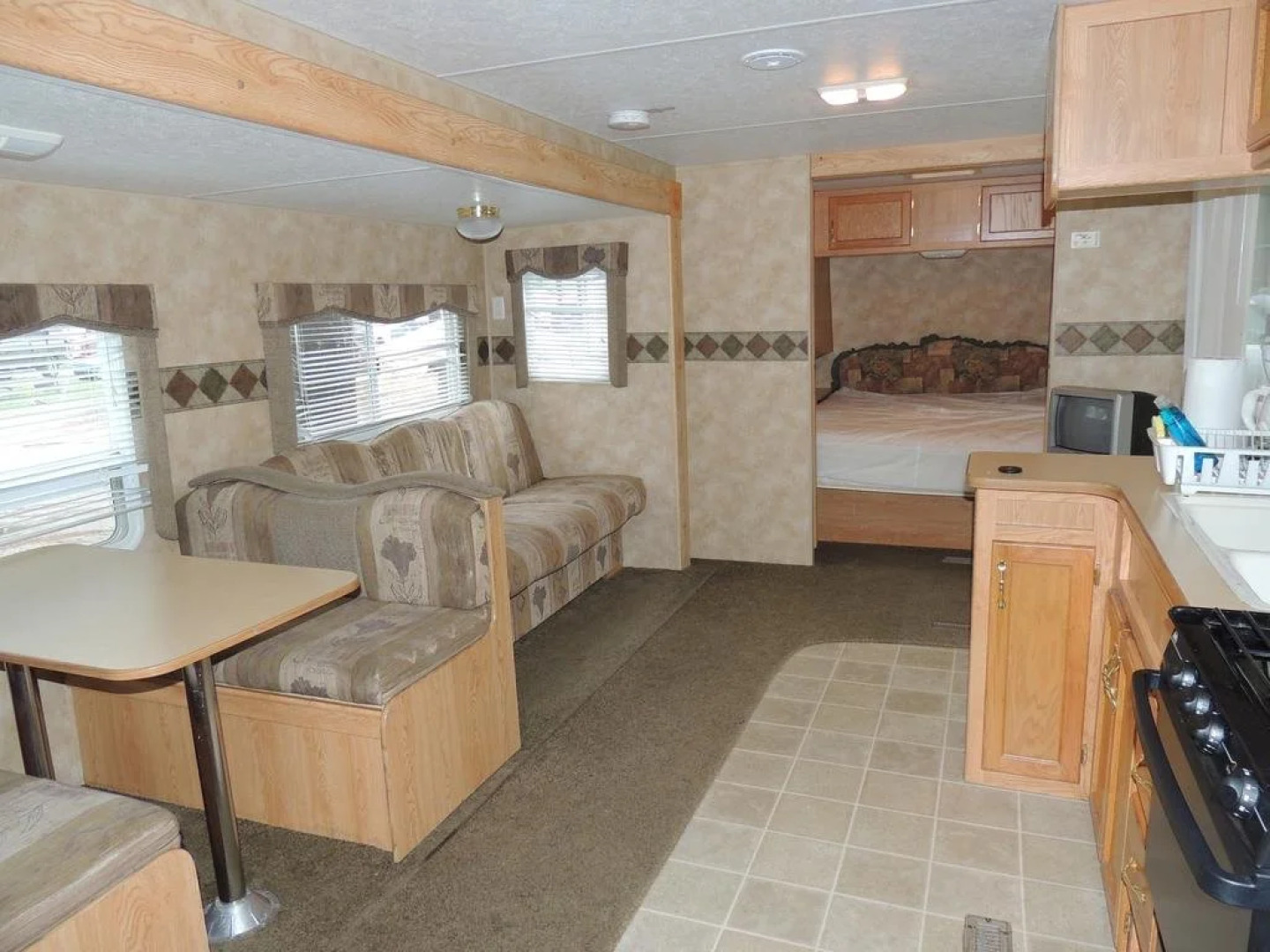 Lake George Escape - Campground