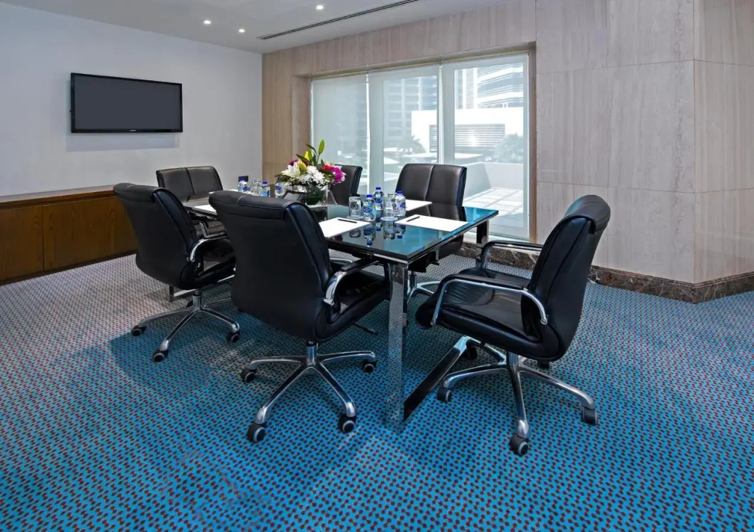 Somewhere Hotel Apartment