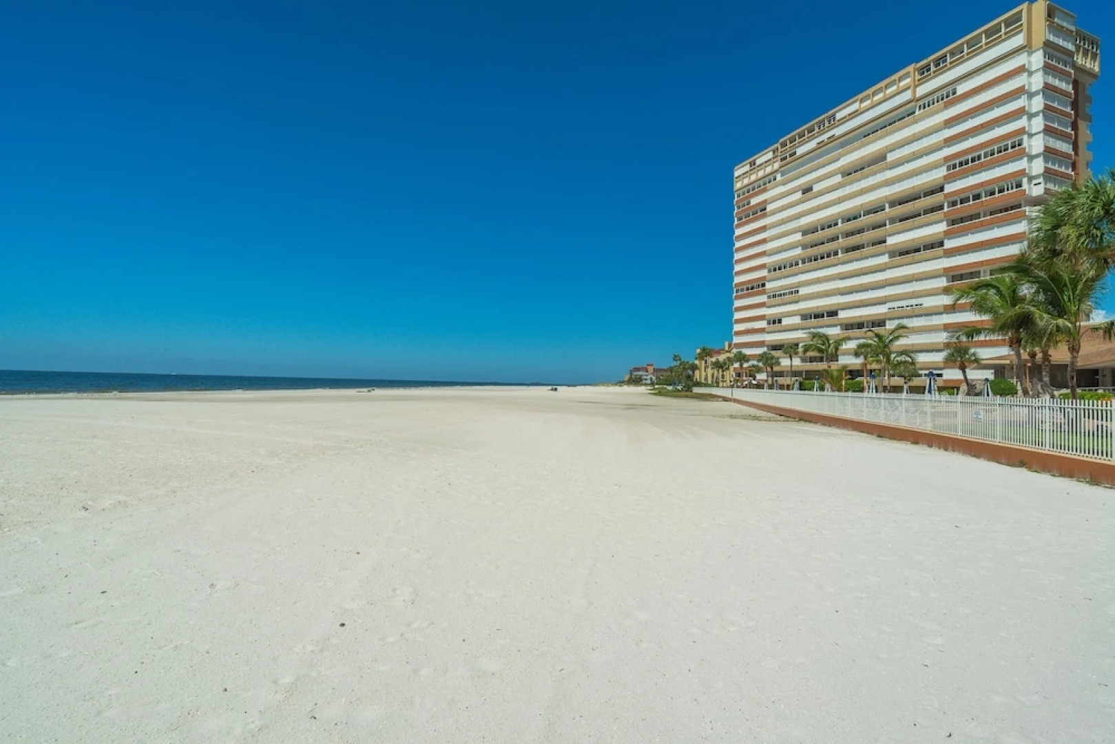 Redington Towers 406 by Vtrips