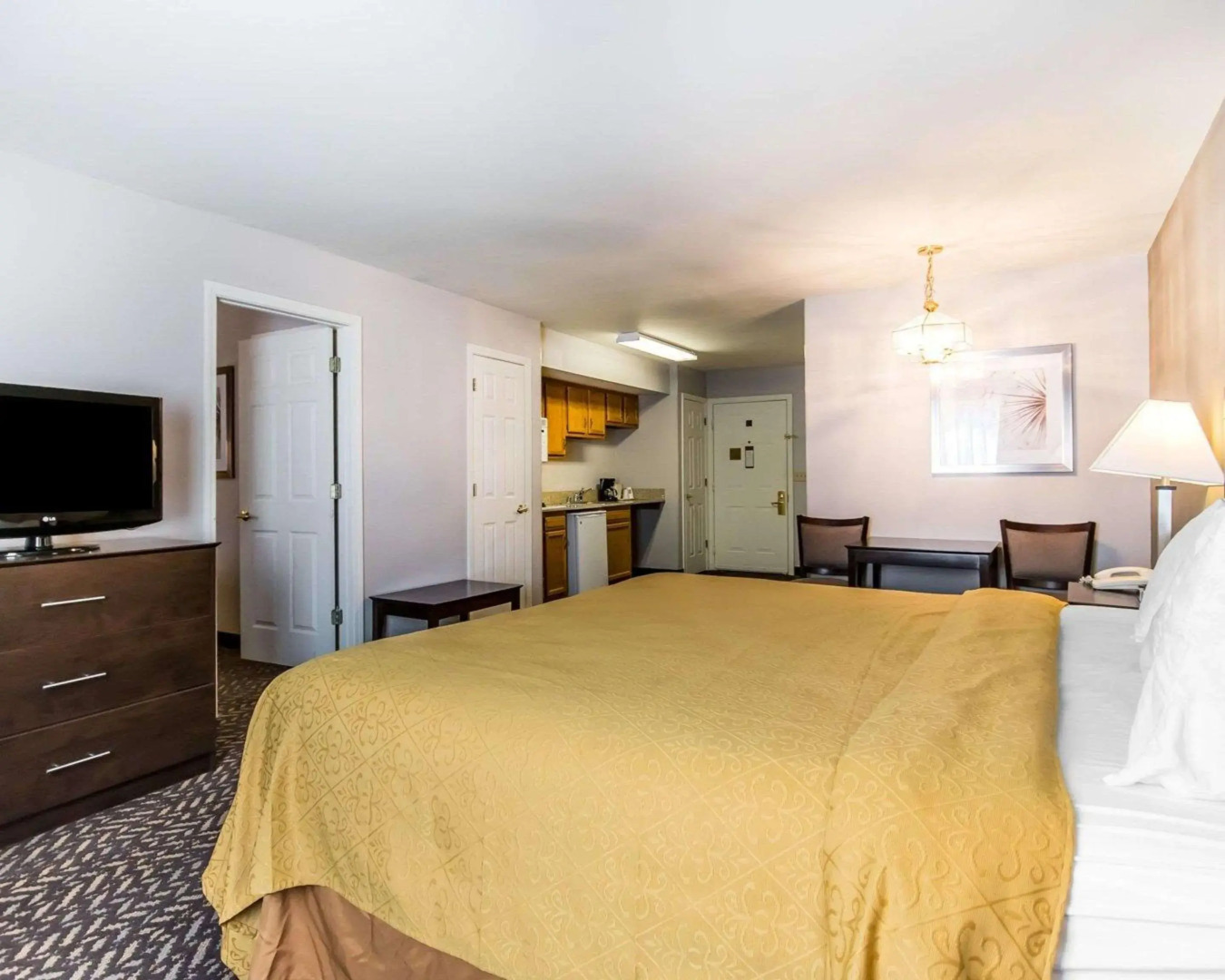 Quality Inn & Suites University/Airport