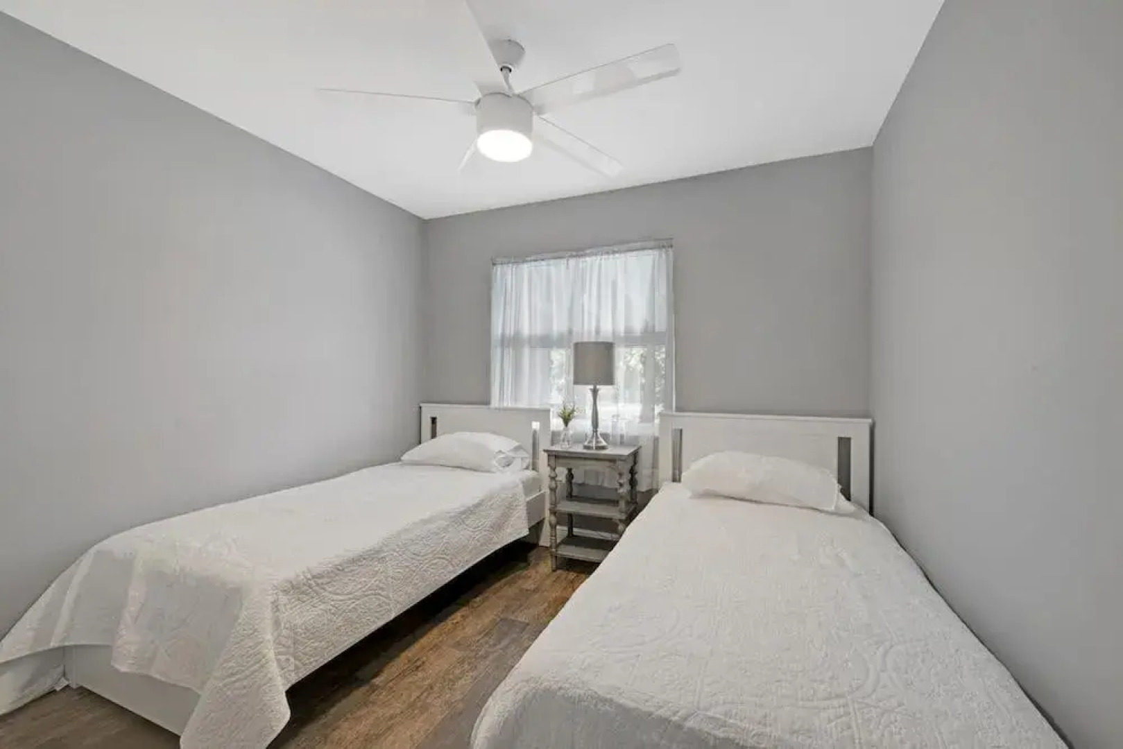 Lake view close to Hard Rock Casino smart TV