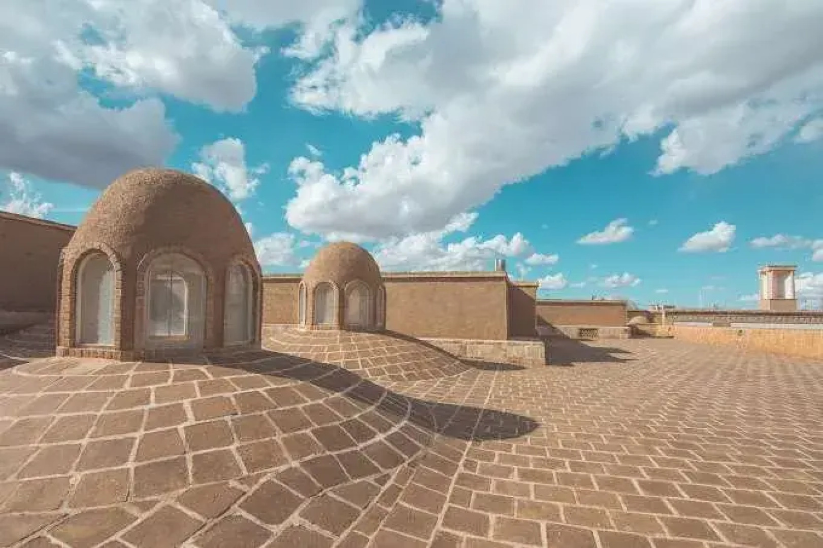 Manouchehri Traditional House And Hotel