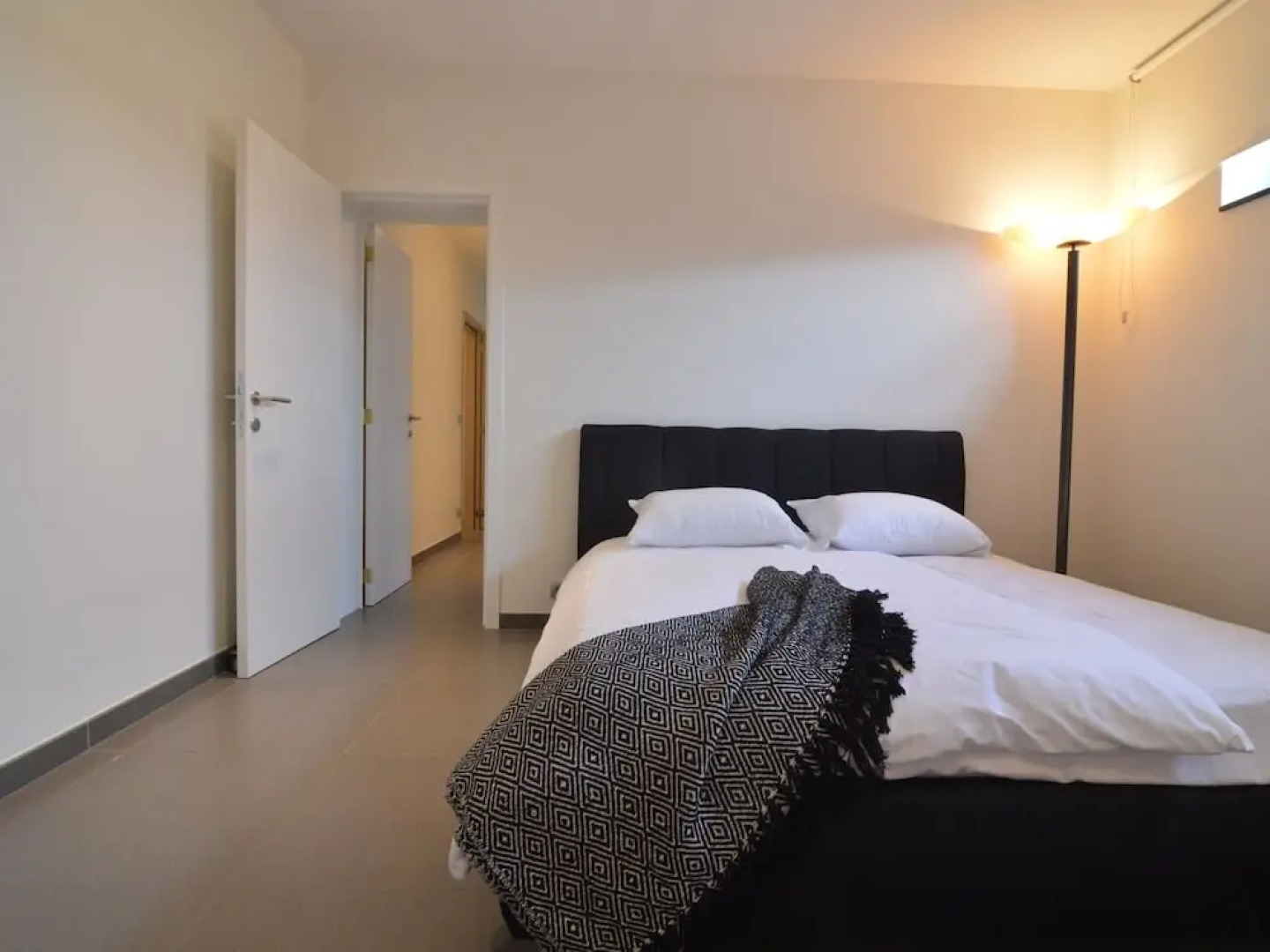 Modern Holiday Home in Zottegem with Hot Tub