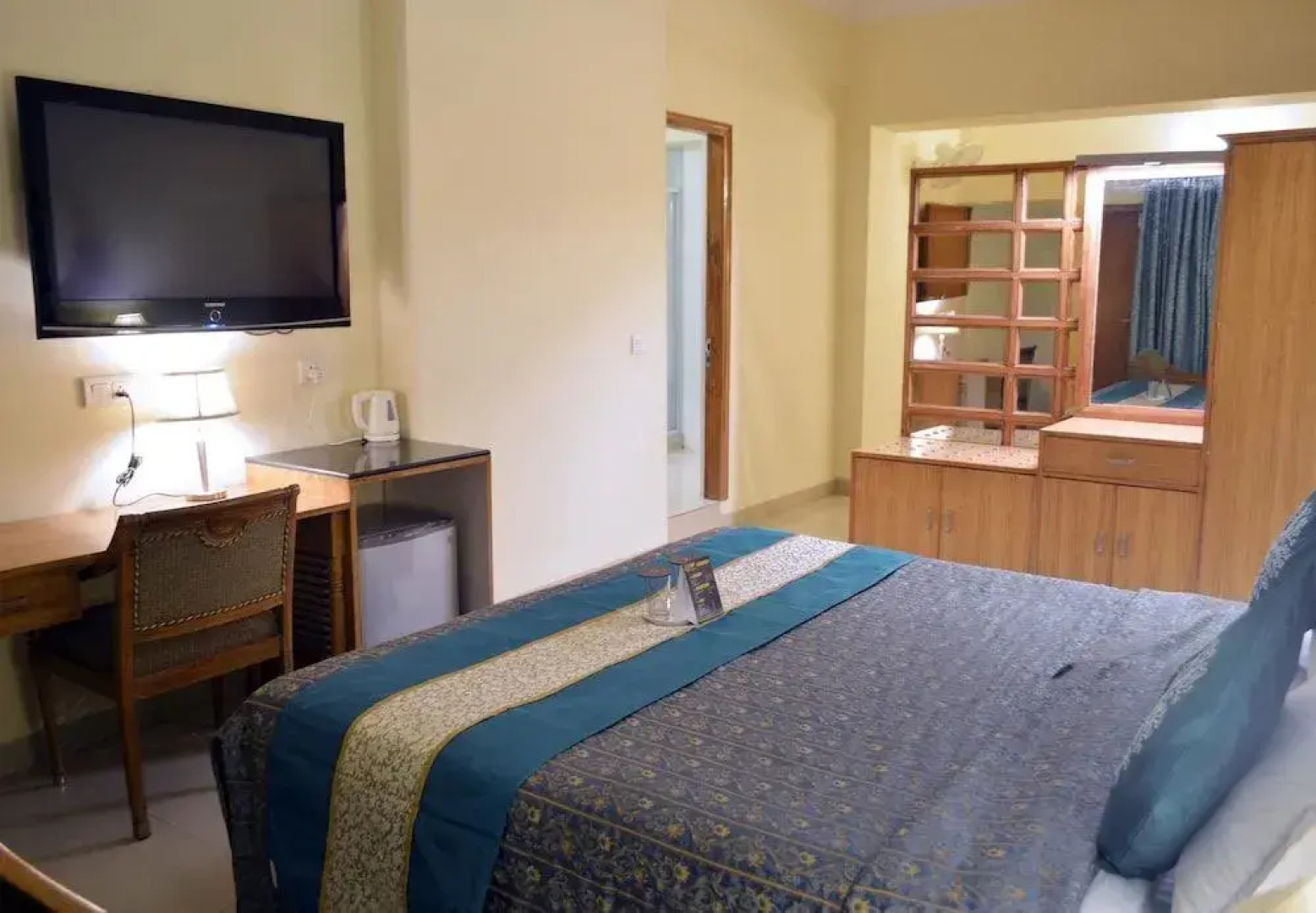 OYO 3140 Classic Residency