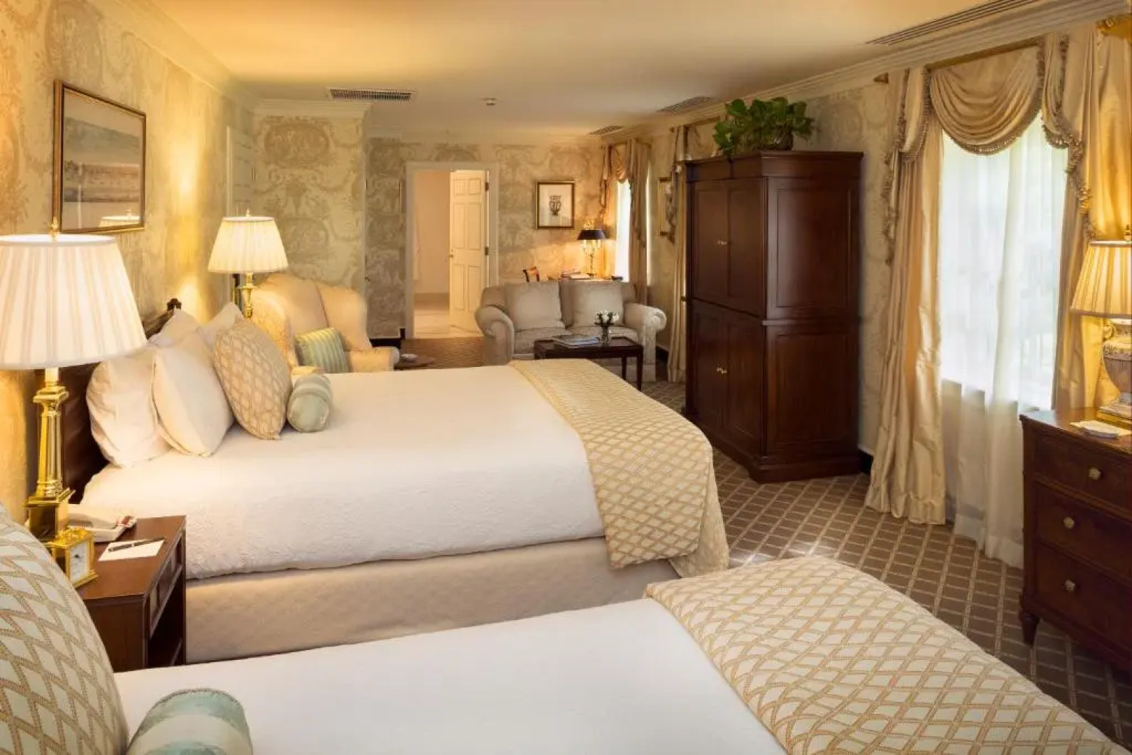 Williamsburg Inn, an official Colonial Williamsburg Hotel