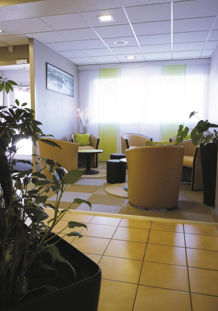 Kyriad NIORT - Espace Mendes-France