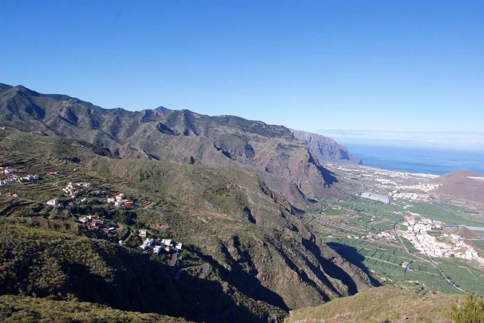 Apartment With one Bedroom in Los Silos, With Furnished Terrace and Wifi - 5 km From the Beach