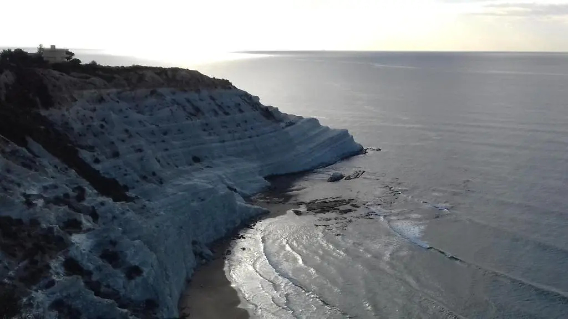 Nuovo Apt in Villa full optional con piscina e veranda vista mare a 500 mt dalla spiaggia della Scala