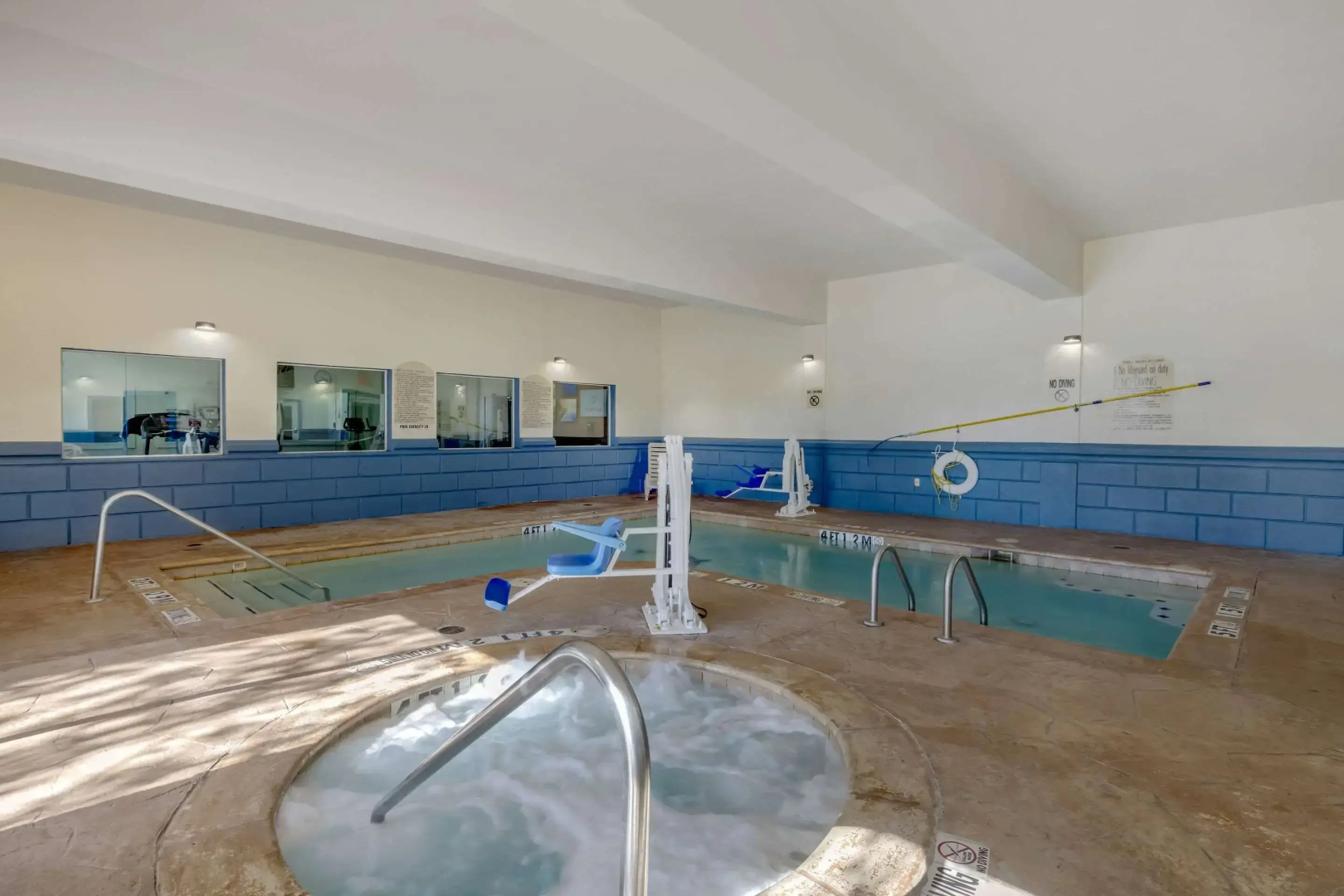 Comfort Suites