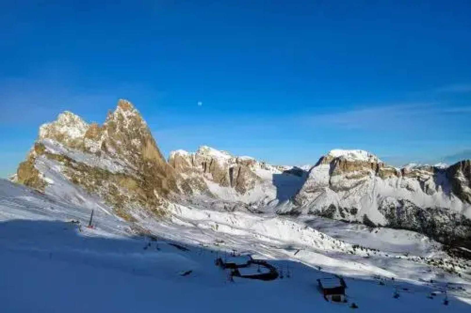 Apartments Villa Center Pic