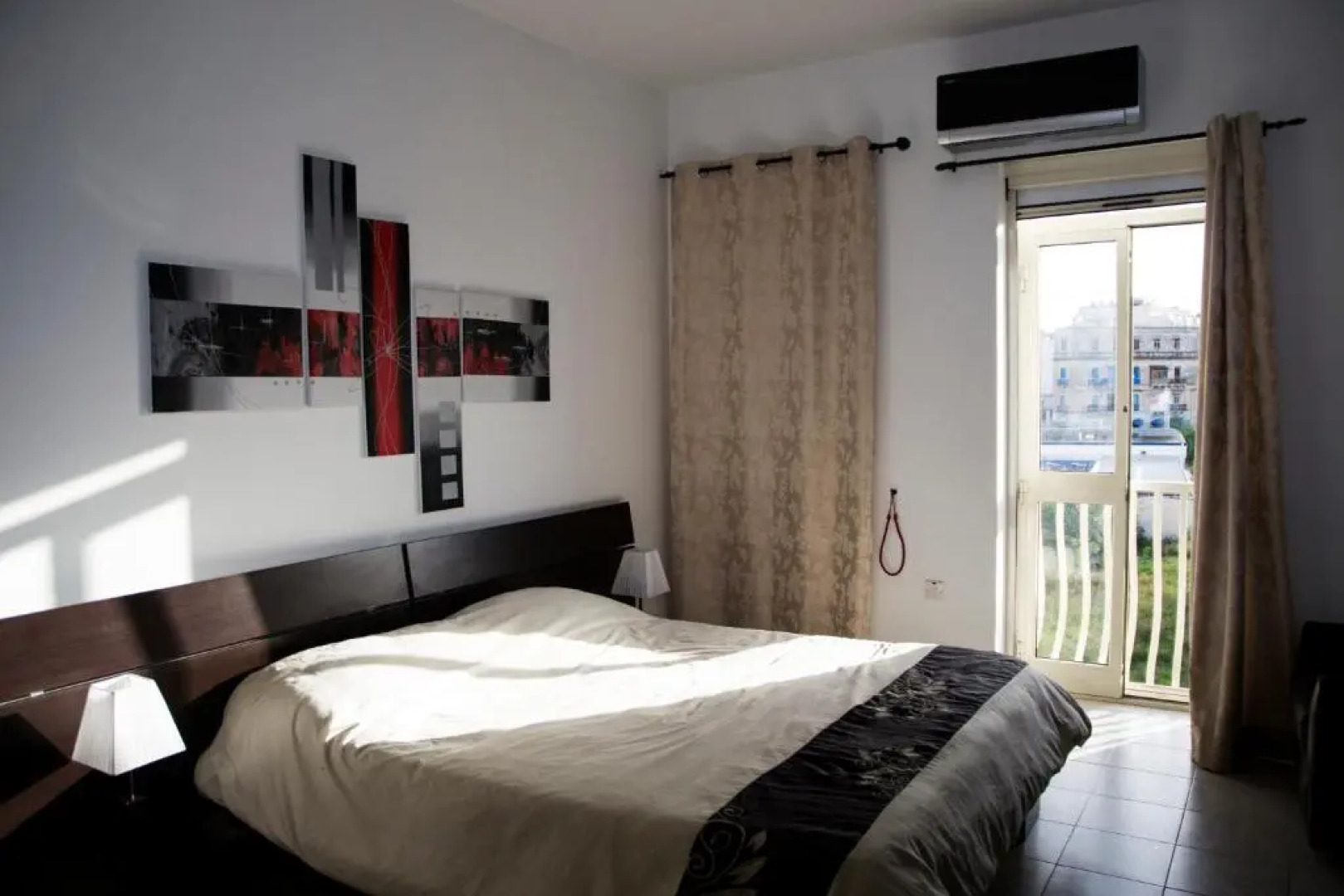 SeaBreeze Apartment in Gzira Malta