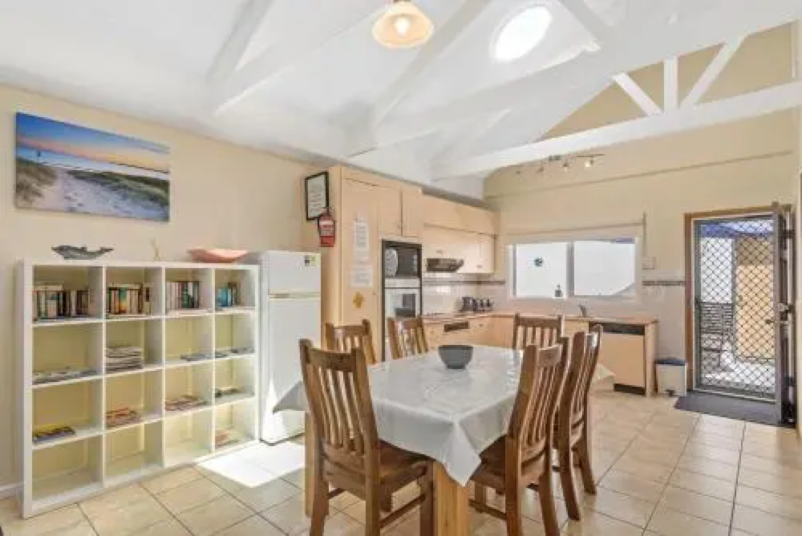 Black Dolphin Waterfront Townhouse - Bay Views