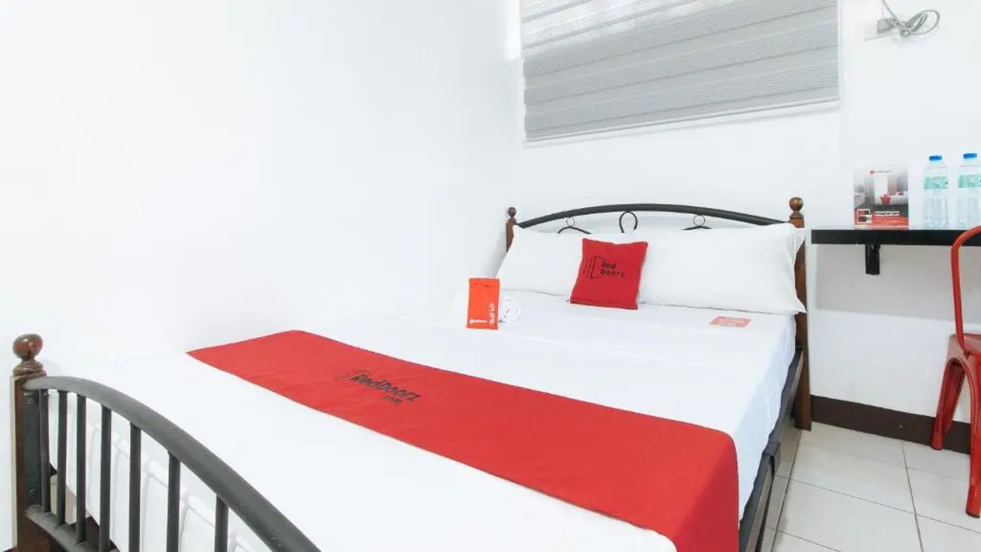 RedDoorz near De La Salle Dasmarinas Cavite