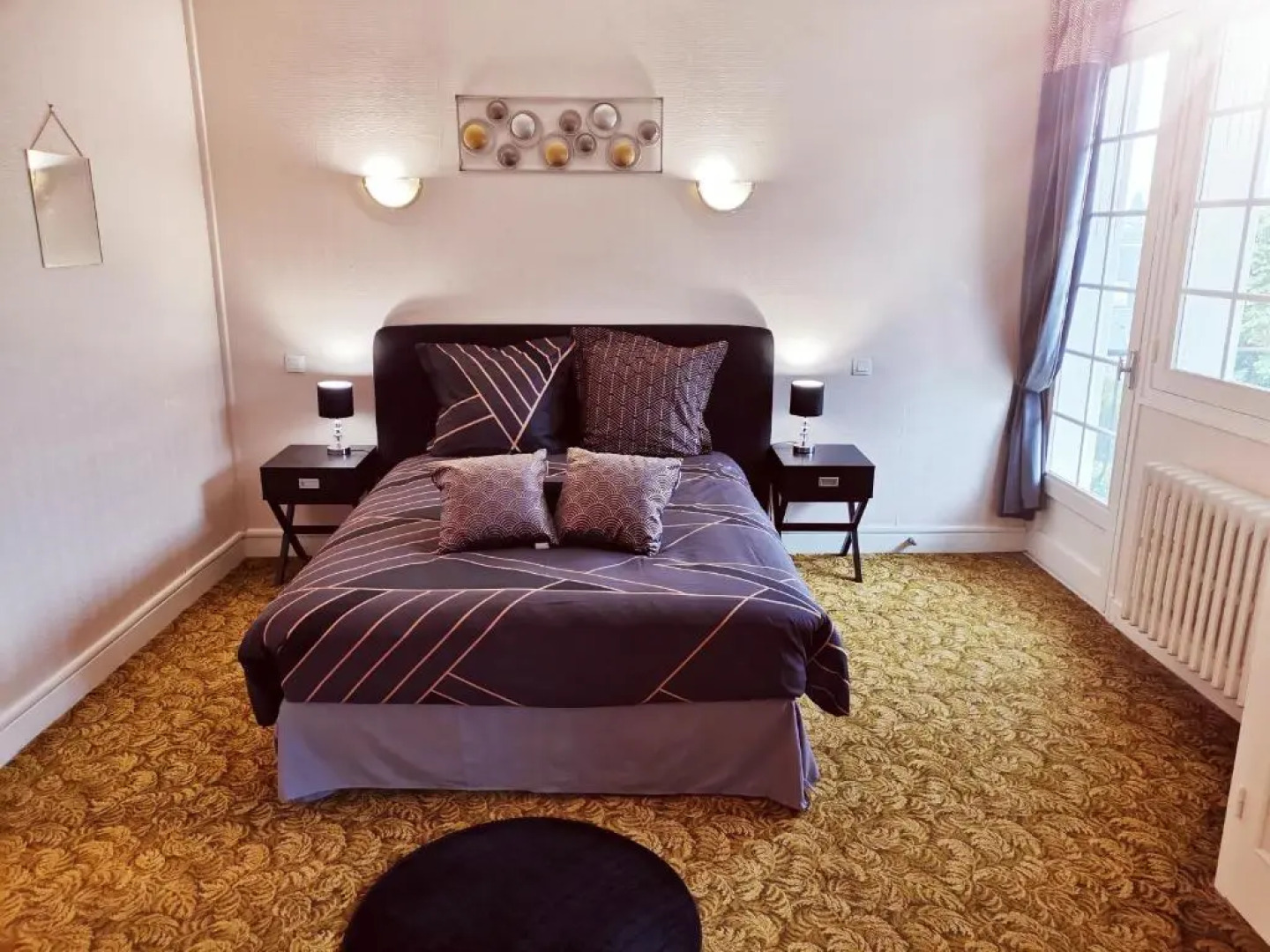 Aux Portes du Château