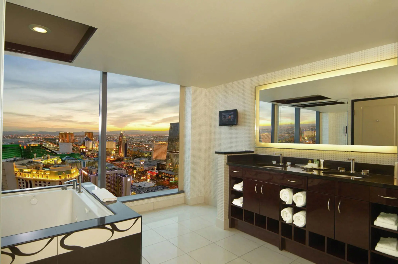 Hilton Grand Vacations Club Elara Center Strip Las Vegas