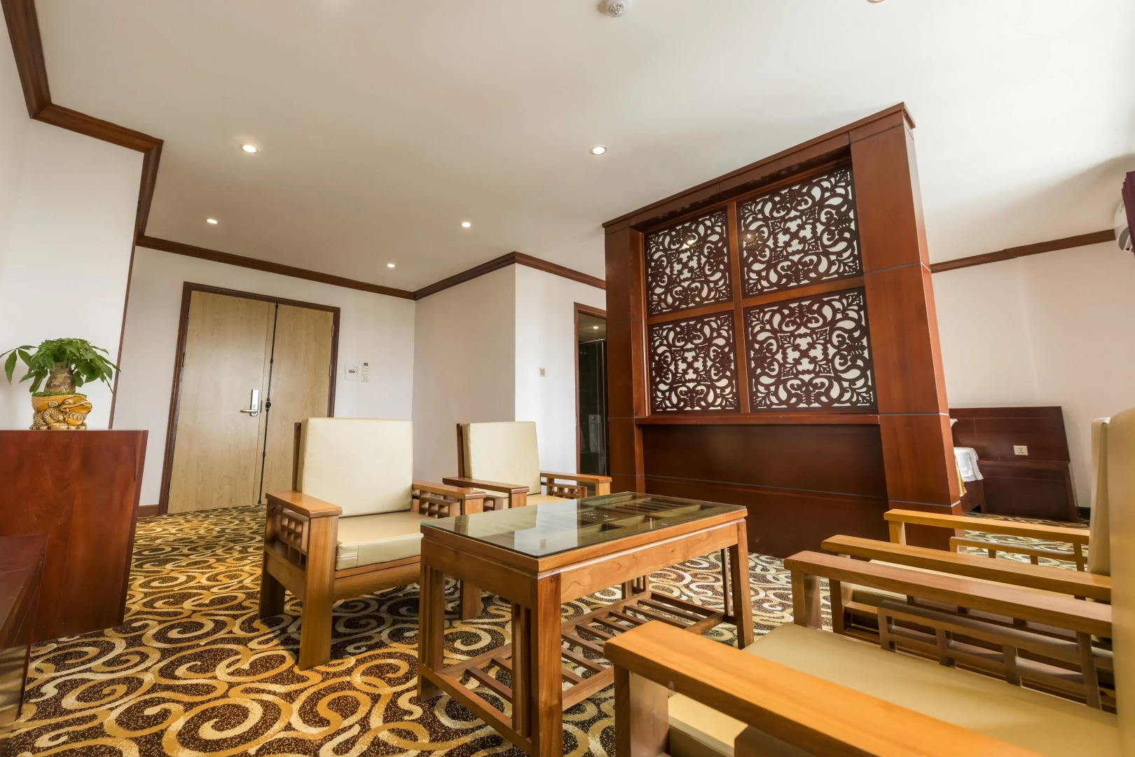 Hoang Trung Hotel