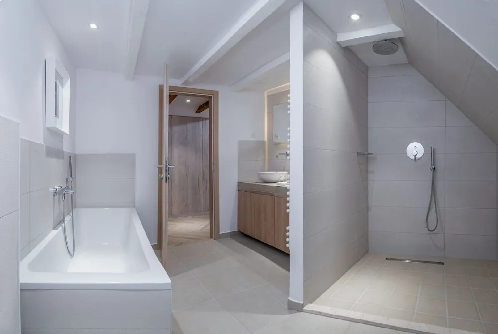 Beachfront Villa Feodora Grande