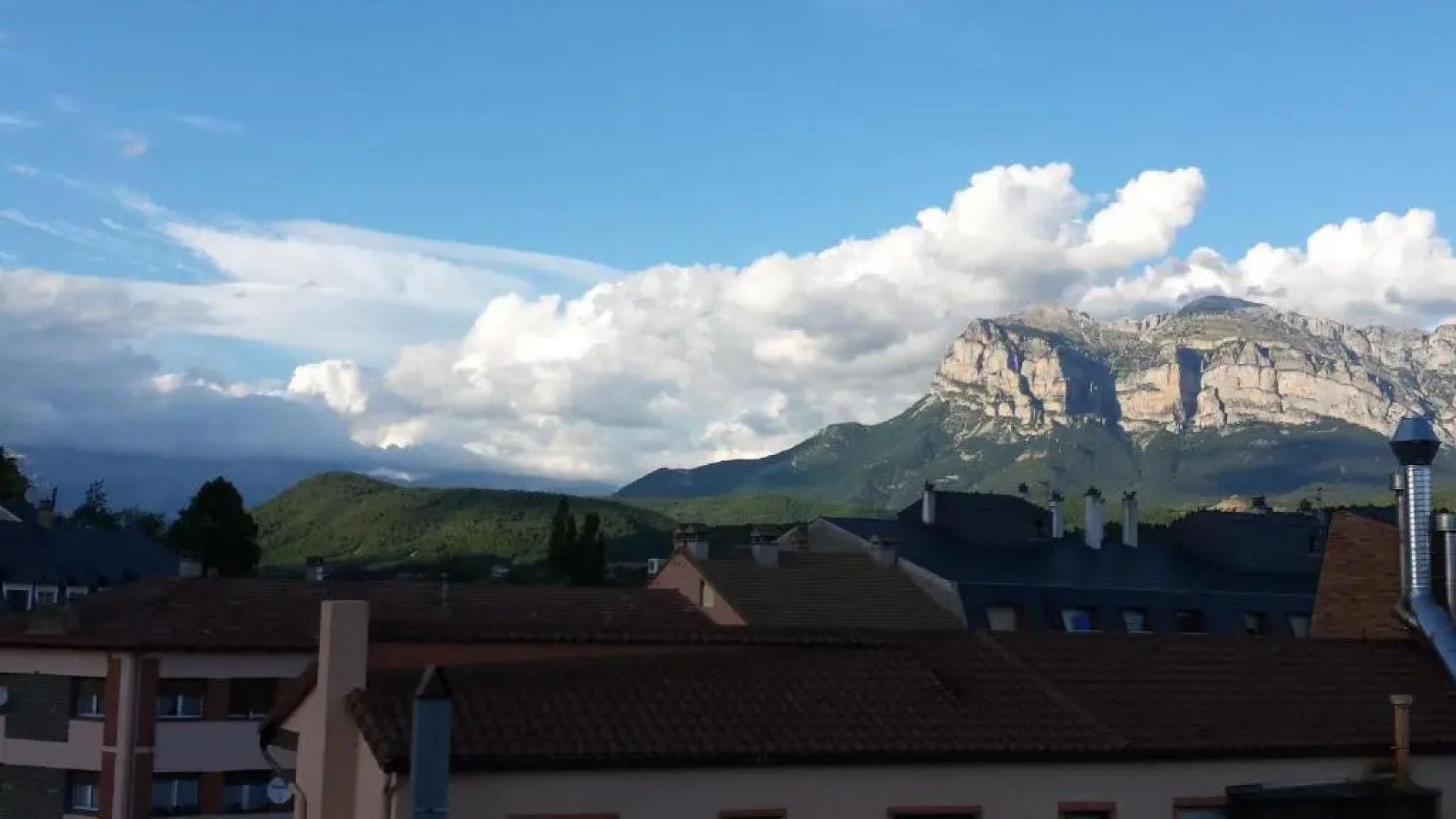 Hostal Pirineos Ainsa