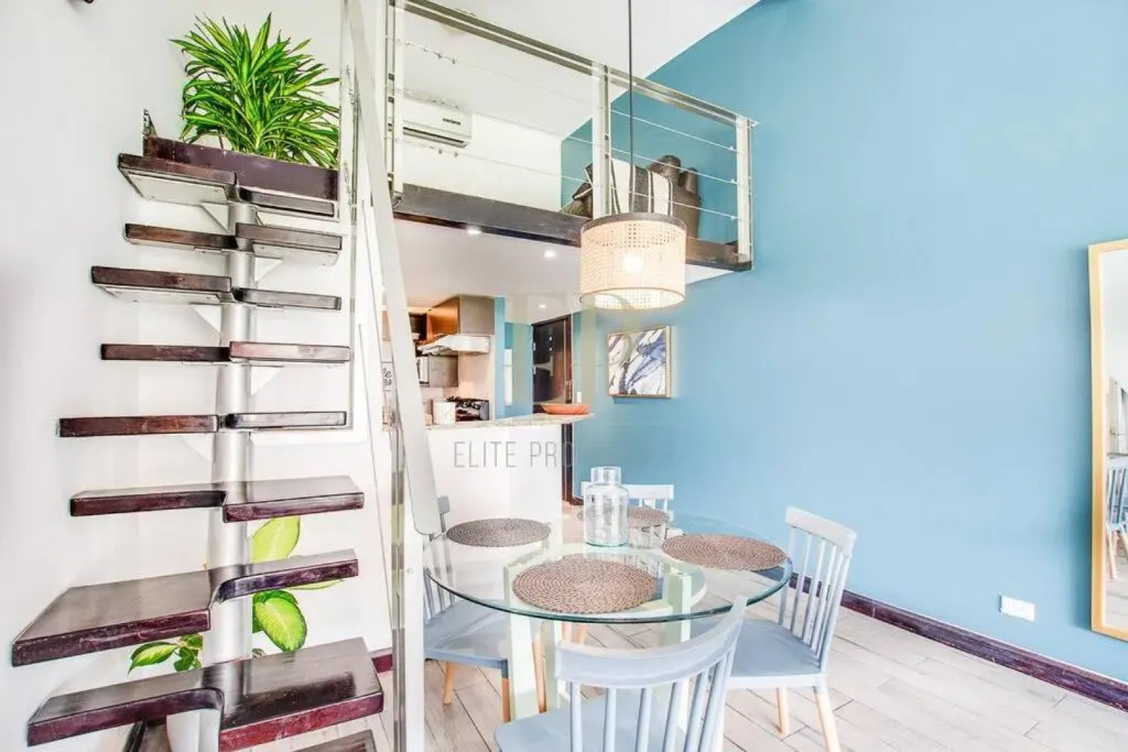 Modern PENTHOUSE w view, office space, pool, gym, tennis