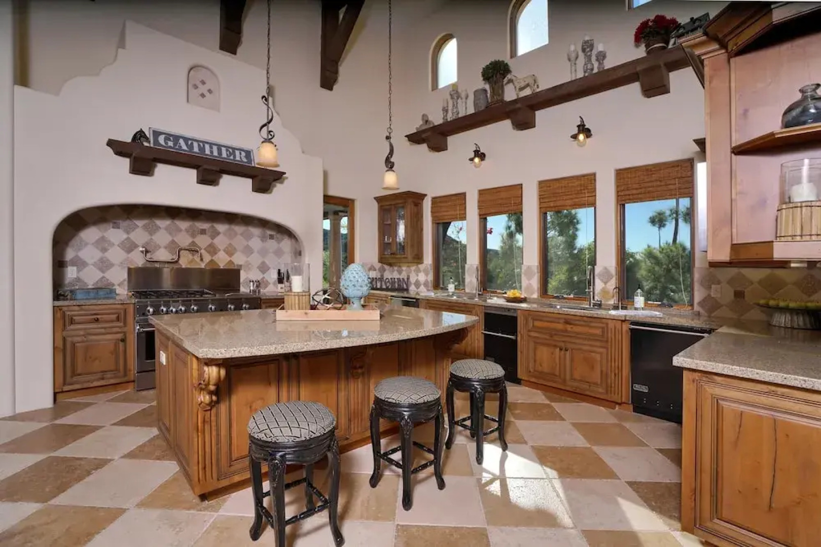 Owl's Nest by AvantStay | Sleeps 22! Infinity Pool w/ Views