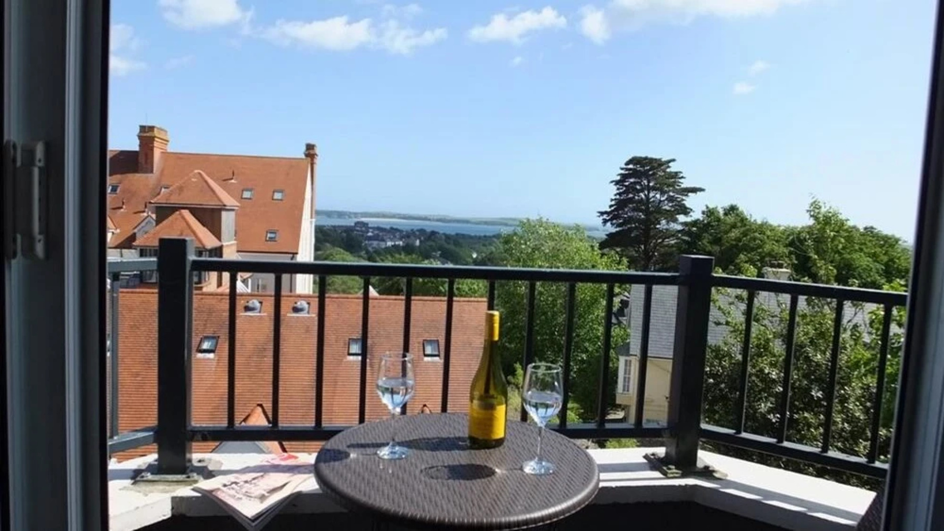 Cambrie - 25 Bryn Y Mor