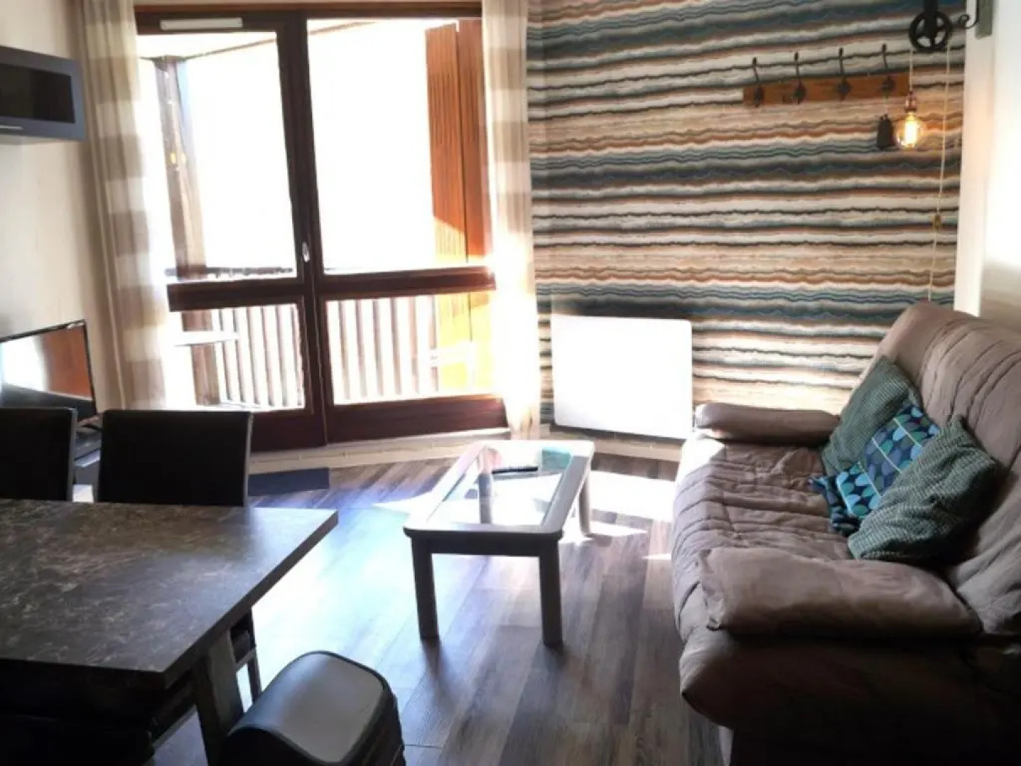 Appartement Enchastrayes, 1 pièce, 4 personnes - FR-1-165A-22