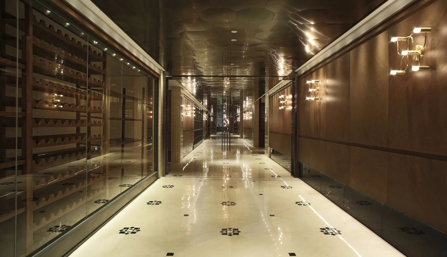 The Lotus Hotel Chongqing