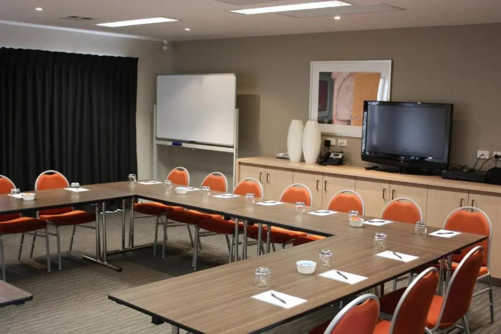 Gladstone Downtown Central Apartment Hotel