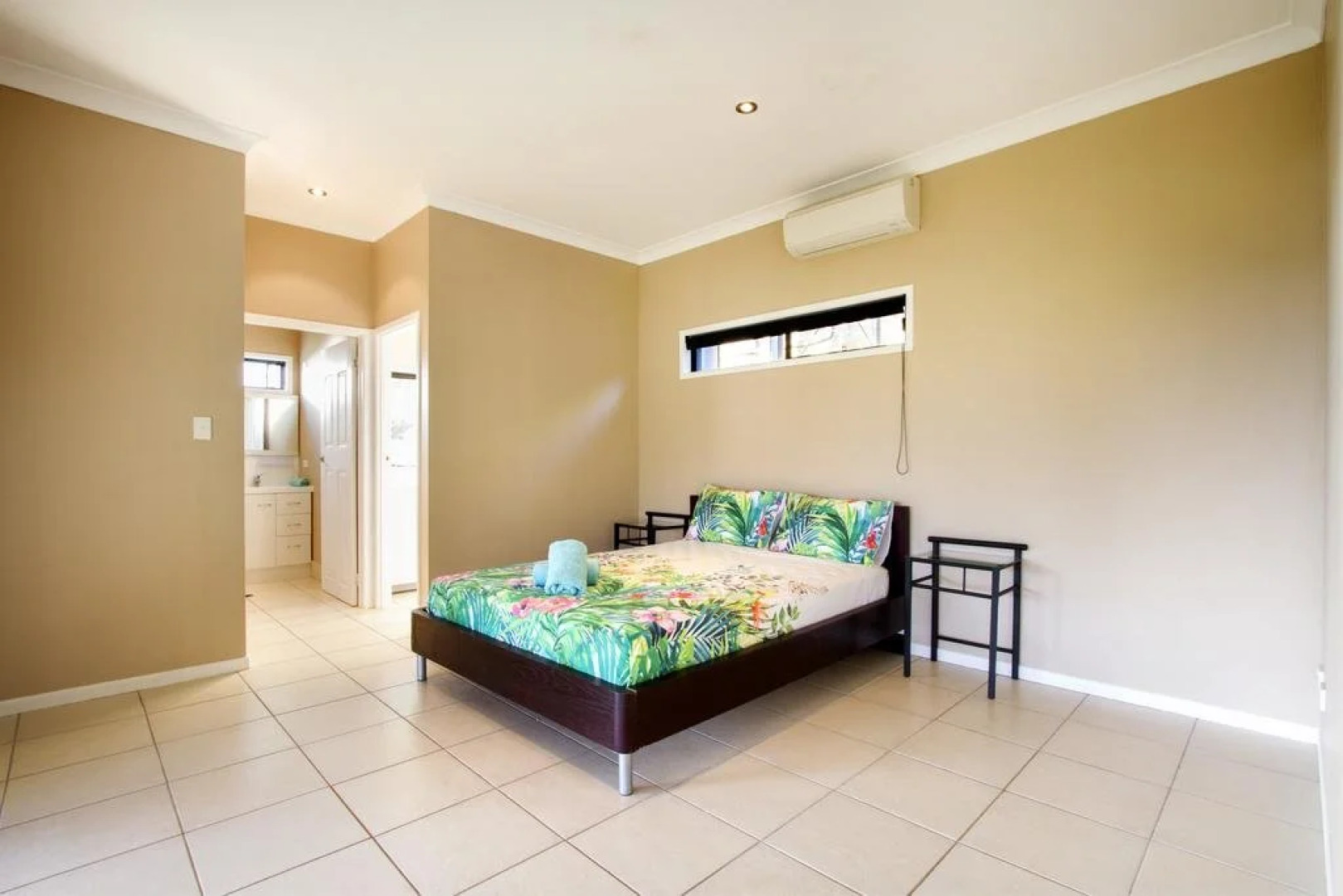 Larimar on Turtle Bay