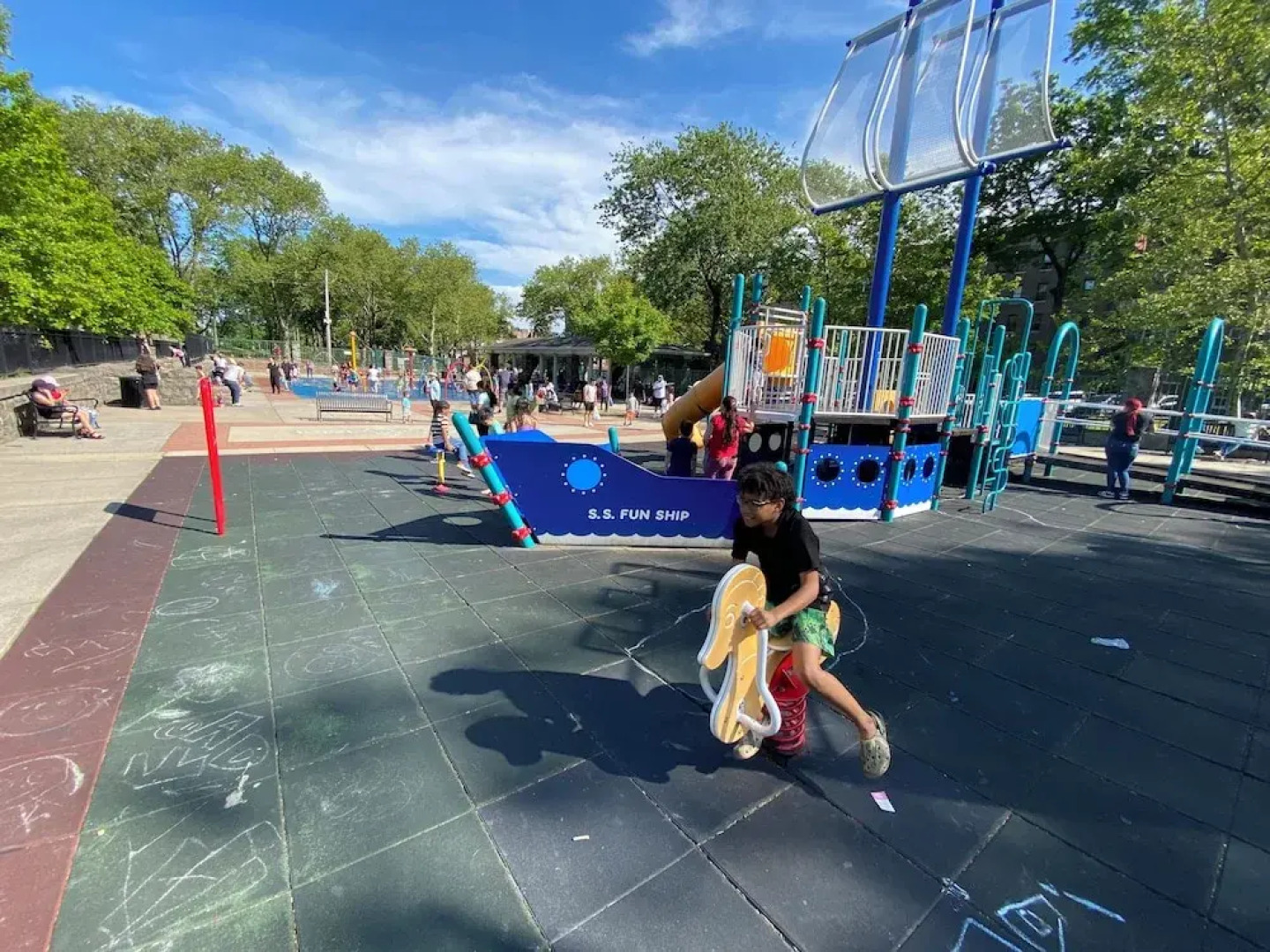 Charming 2 Bedrooms apt One Step to NYC