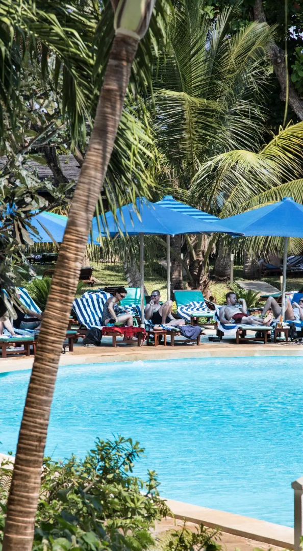 Travellers Beach Hotel & Club