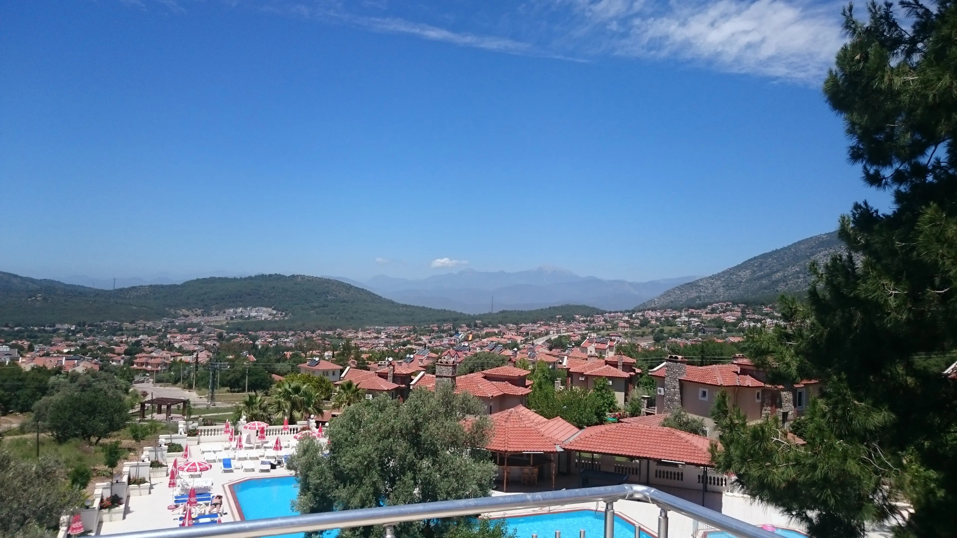 Sunshine Holiday Resort