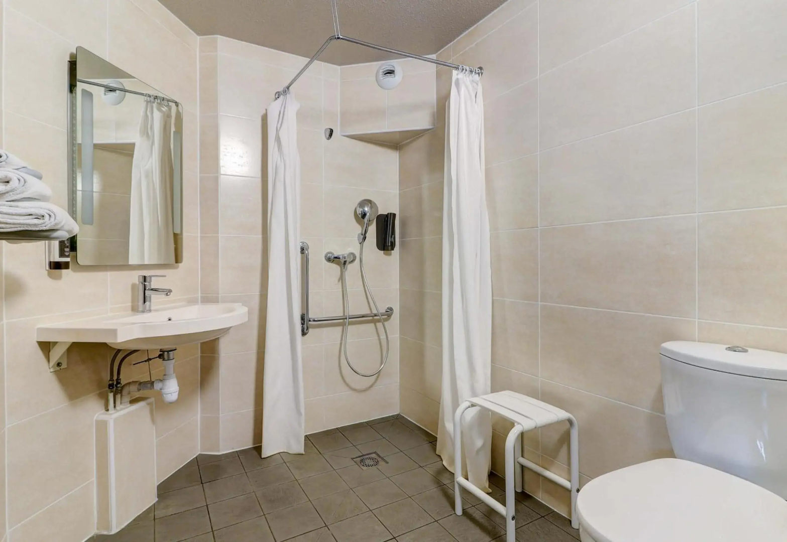 B&B HOTEL Beaune Sud (2)