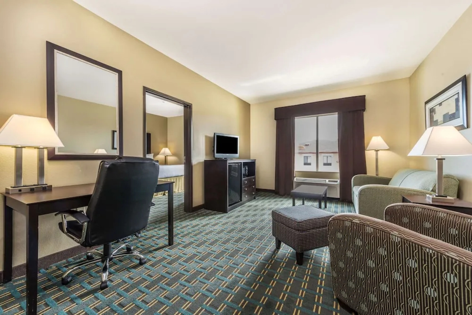 Days Inn & Suites Mineral Wells