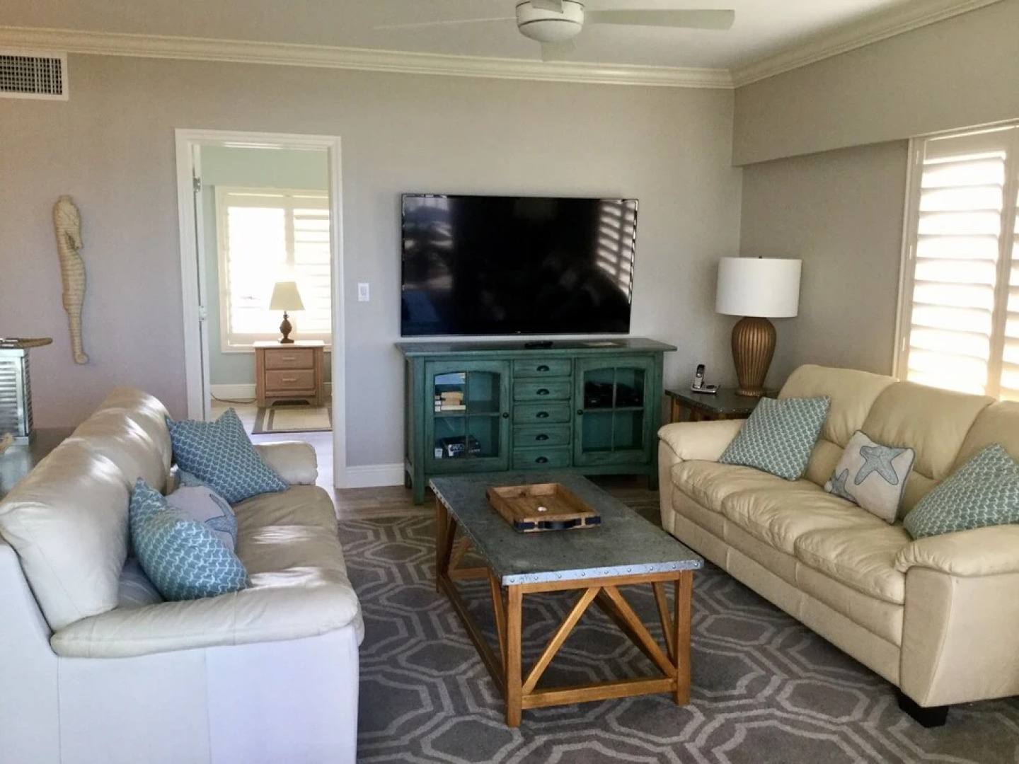 Island House Beach Resort