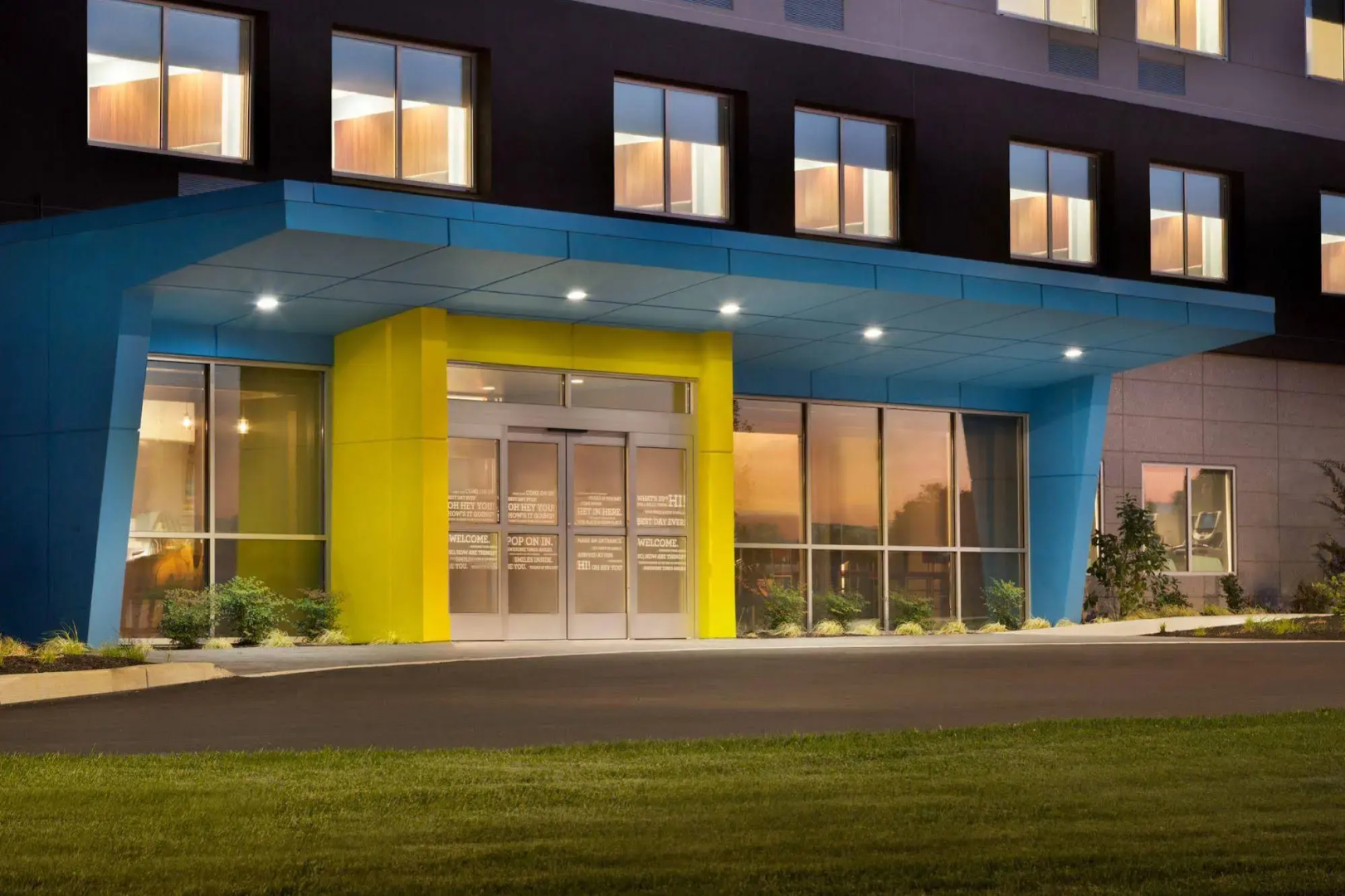 Tru by Hilton Lancaster East