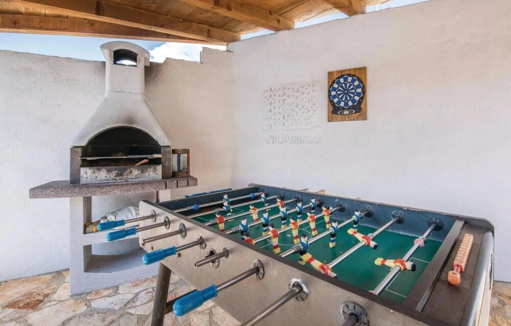 Stunning Home in Kuzinici With Wifi and 5 Bedrooms