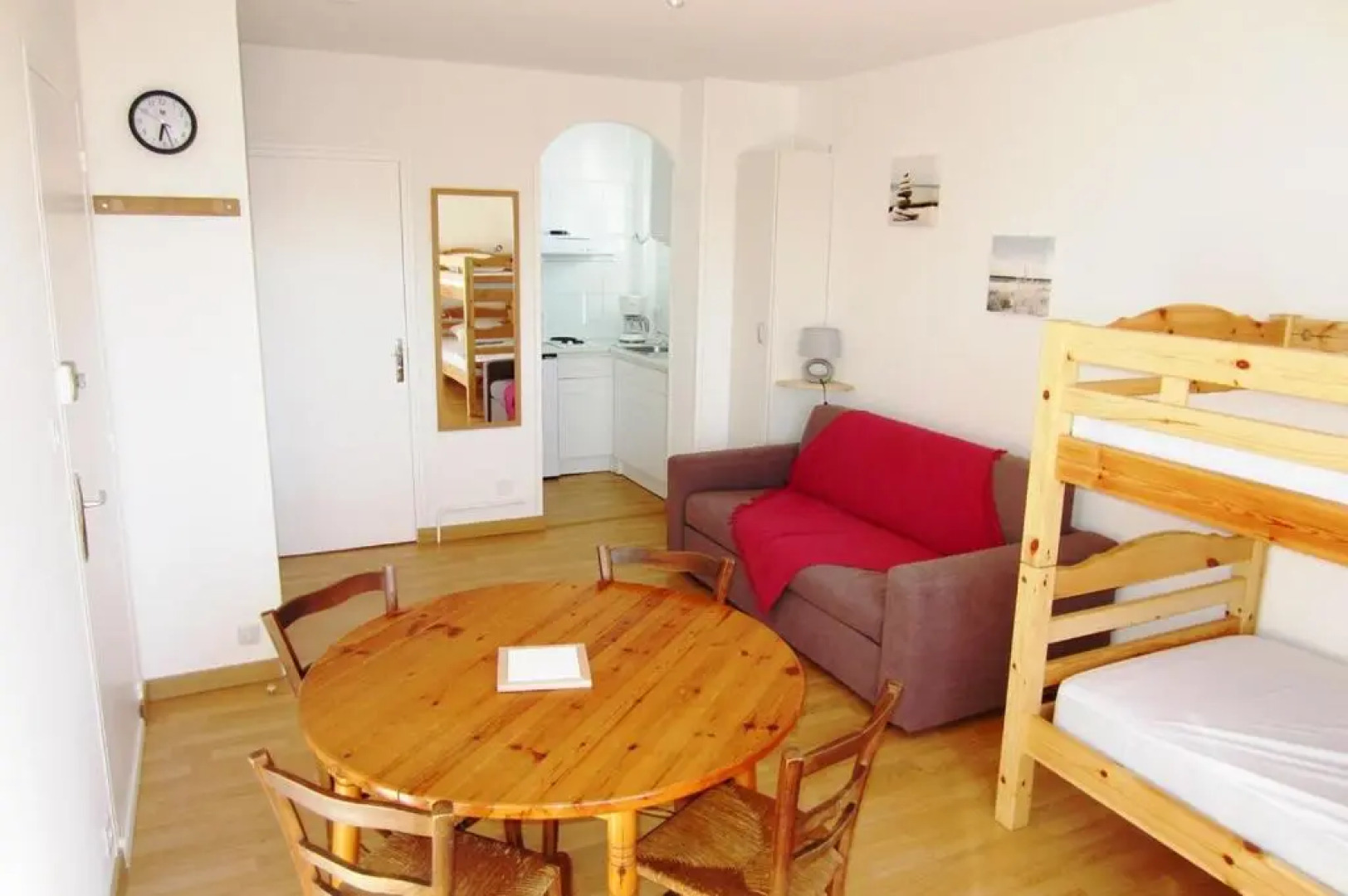 Appartement Pour 4 Personnes Face A La Plage De La Graviere- Residence San Michele