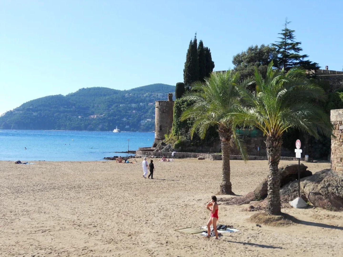 Apartment With one Bedroom in Mandelieu-la-napoule, With Wonderful Mou