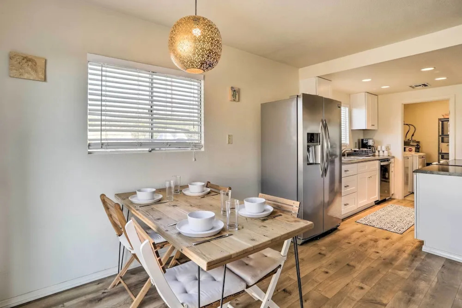 Sunny Oasis w/ Hot Tub ~ 11 Mi to Nat'l Park!