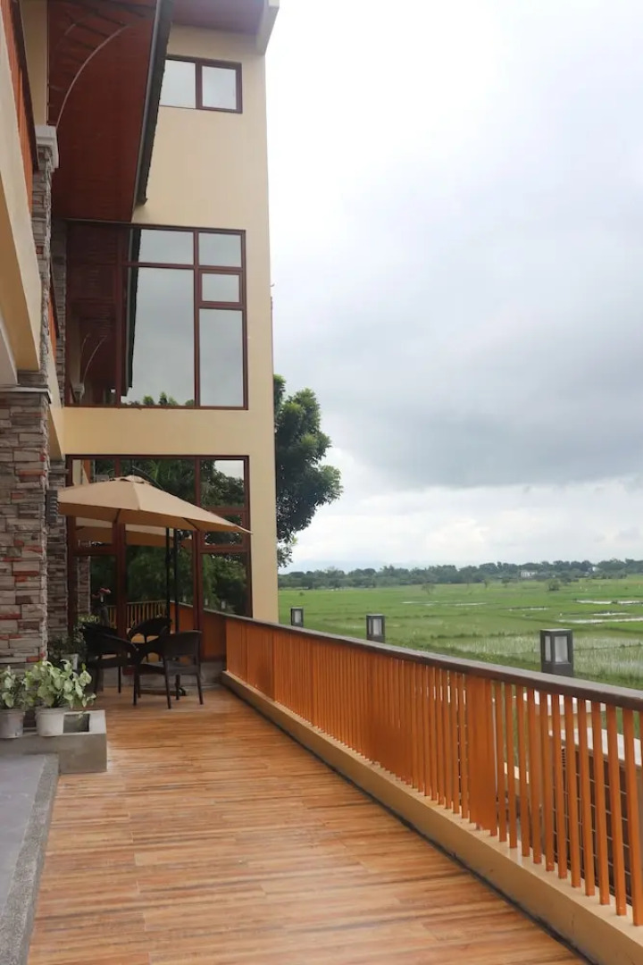 Sarojus Farmview Hotel