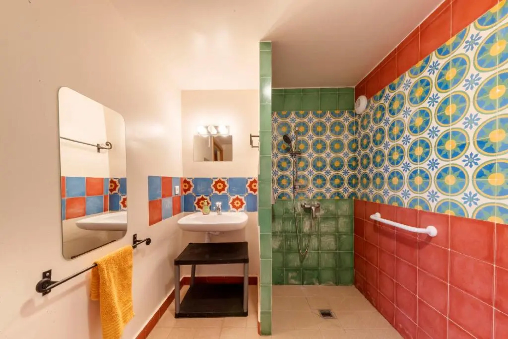 Eco-hôtel et Yourtes du Mercantour