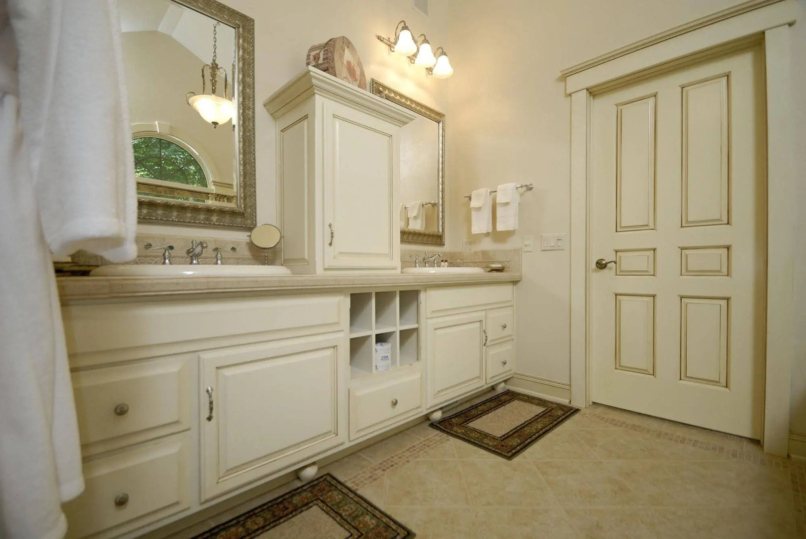 The Roost Bed and Breakfast