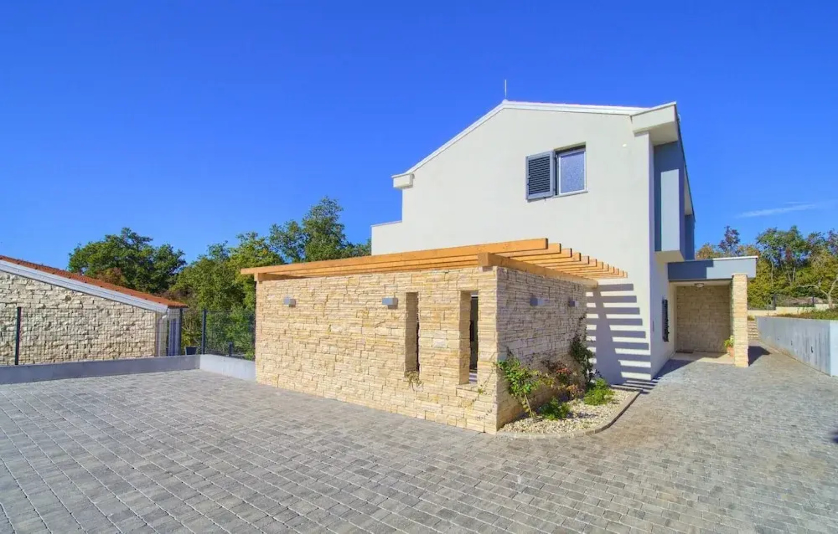 Beautiful Home in Vrbnik With Outdoor Swimming Pool, Wifi and 3 Bedrooms